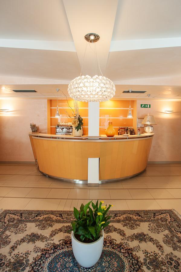 Hotel Riviera Silvi Marina Exterior foto